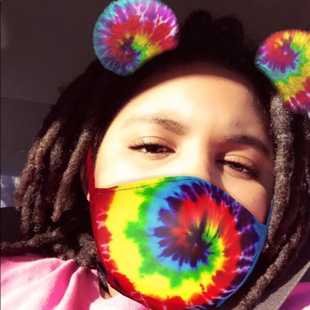 Meet your Posher, Emoni